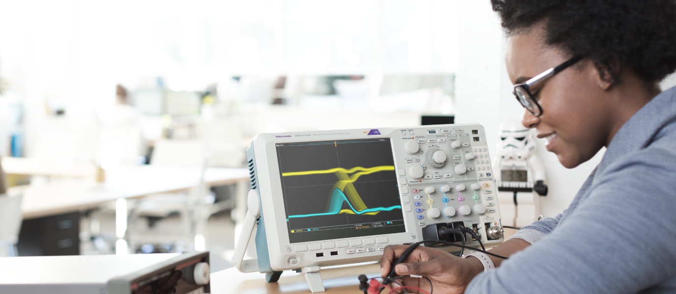 Customer Using Tektronix Oscilloscope